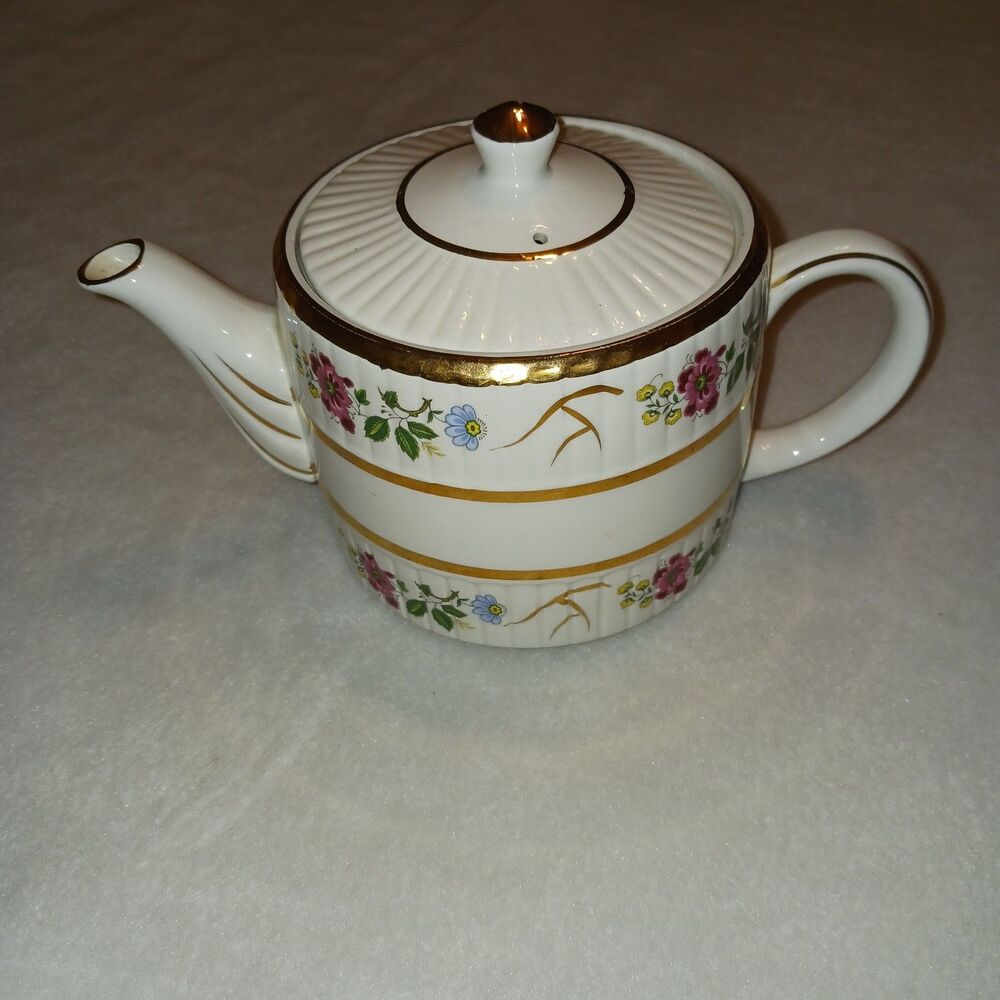 Ellgreave England Ribbed Teapot With Gold Painted Trim And Floral Bouquets